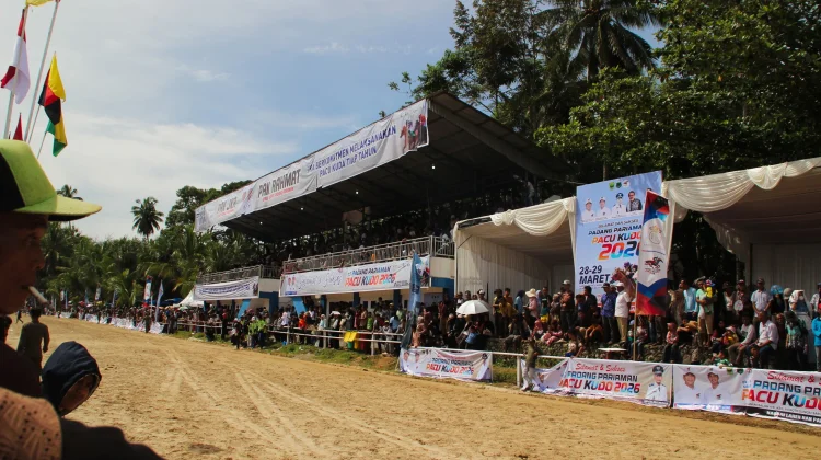 Pacu Kudo Padang Pariaman 2026 Jadi Magnet Ribuan Penonton