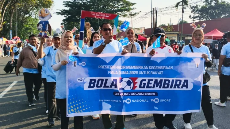 Fun Walk hingga Talkshow UMKM, Bola Gembira TVRI Semarak Warnai Car Free Day Padang