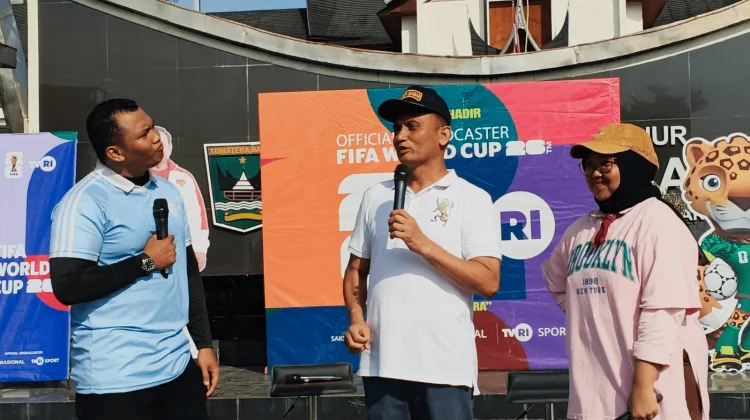 Fun Walk hingga Talkshow UMKM, Bola Gembira TVRI Semarak Warnai Car Free Day Padang