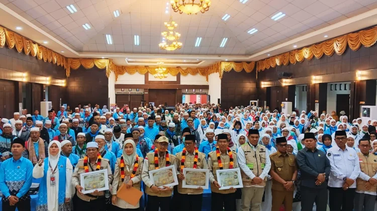 Kepulangan Jemaah Haji Kloter 11 Debarkasi Padang