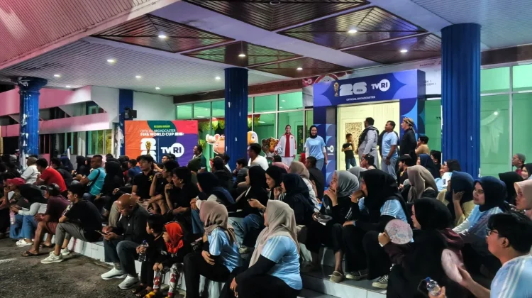 Ribuan Warga Padati Nobar Argentina Melawan Mesir di TVRI Sumbar
