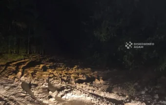 Longsor Tutup Total Ruas Jalan Simpang BK Koto Alam–Sitanang Kaciak