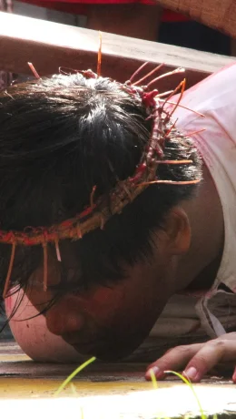 OMK Katedral Padang Pentaskan Drama Jalan Salib pada Jumat Agung