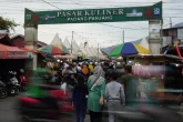 Sore Hari Pertama Ramadan di Padang Panjang, Warga Padati Pasar Kuliner