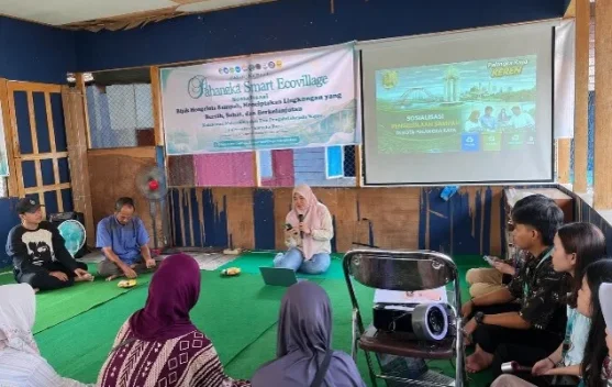 Workshop Smart Waste bersama Tim Smart Ecovillage FMIPA UPR dan DLH Palangka Raya