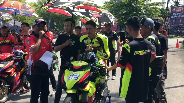 Ratusan Pebalap Ngaspal di Sirkuit Stadion SSA Pontianak pada Kejurprov Seri-1