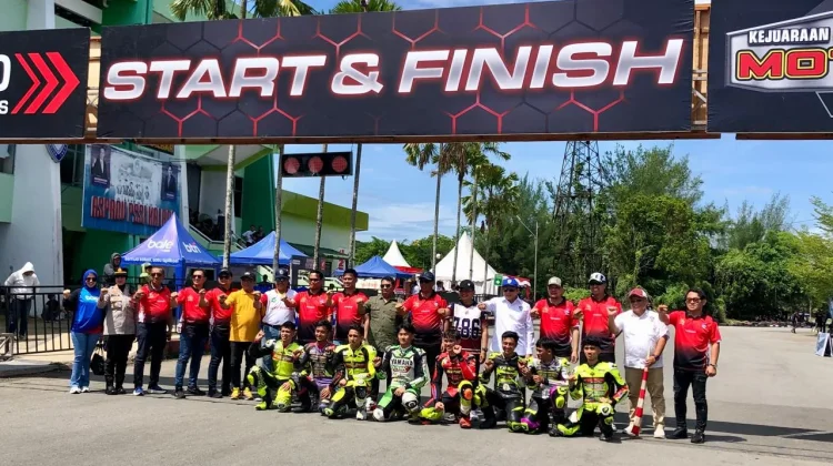 Ratusan Pebalap Ngaspal di Sirkuit Stadion SSA Pontianak pada Kejurprov Seri-1