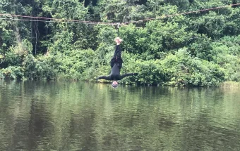 Potret Keseruan Bermain Flying Fox di Embong Parong Bukit Ambawang
