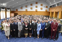 Potret Dinda, Pemuda Pontianak Berlayar Kenalkan Budaya Indonesia ke Dunia