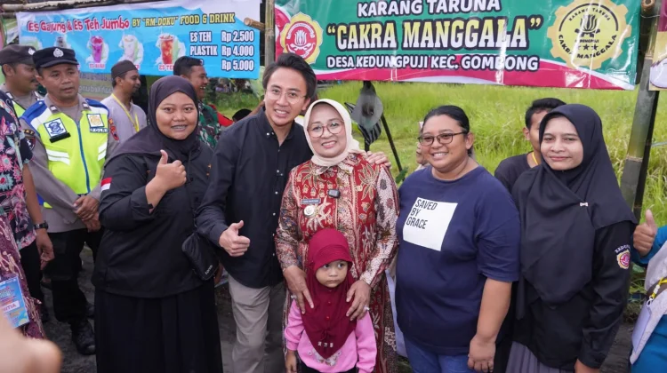 Kegiatan Bupati Kebumen Lilis di Pasar Sore Ramadan