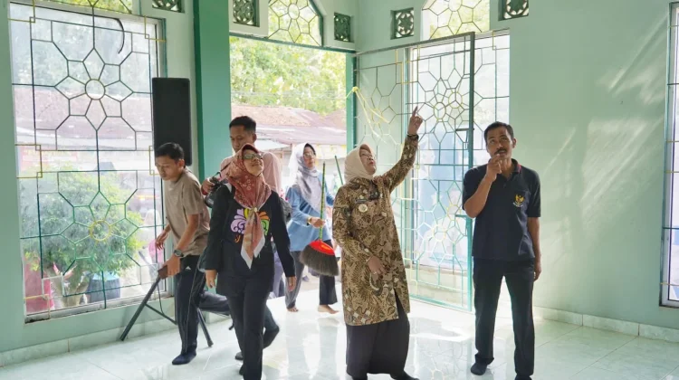 Kegiatan Peluncuran "Gerakan Bersih-Bersih Masjid" Pemkab Kebumen