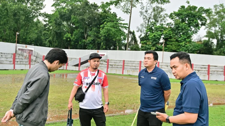 Tim Surveyor PSSI Inspeksi Stadion Goentoer Darjono Purbalingga