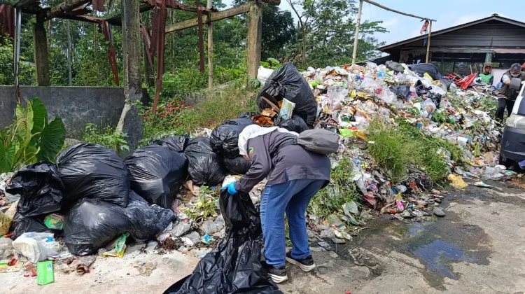 Gerakan Bersih dan Pemilahan Sampah Digelar di Karangsalam Lor
