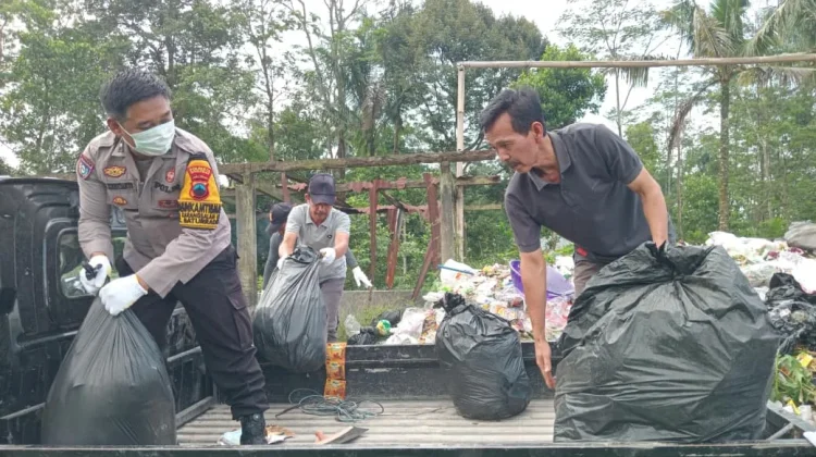 Gerakan Bersih dan Pemilahan Sampah Digelar di Karangsalam Lor