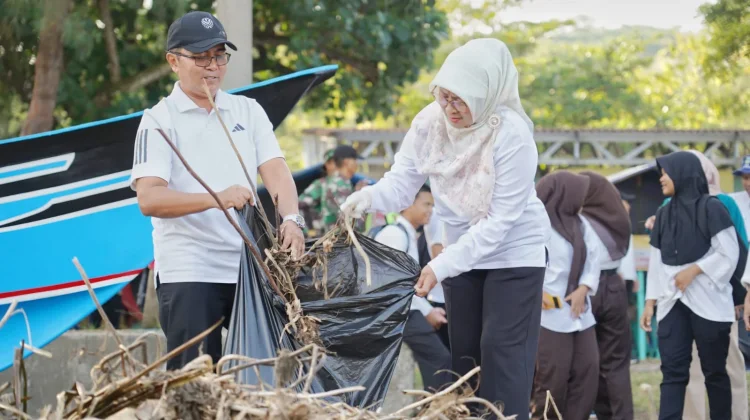 Bupati Lilis Lakukan Kegiatan Penanaman Pohon di Kabupaten Kebumen