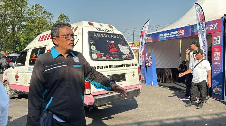Tribun VIP Kejurnas Drift Purwokerto Ambrol, Ratusan Penonton Terjatuh