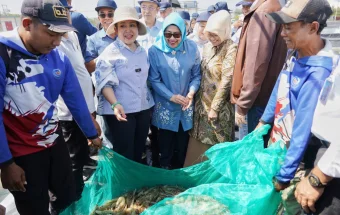 Titiek Soeharto Puji  Kunjungi BUBK Kebumen