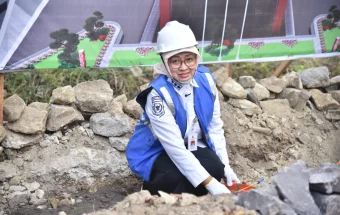 Kegiatan Peletakan Batu Pertama Pembangunan  Stadion Chandradimuka Kebumen