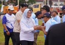 Kegiatan Jumat Bersih di Alun-alun Kebumen