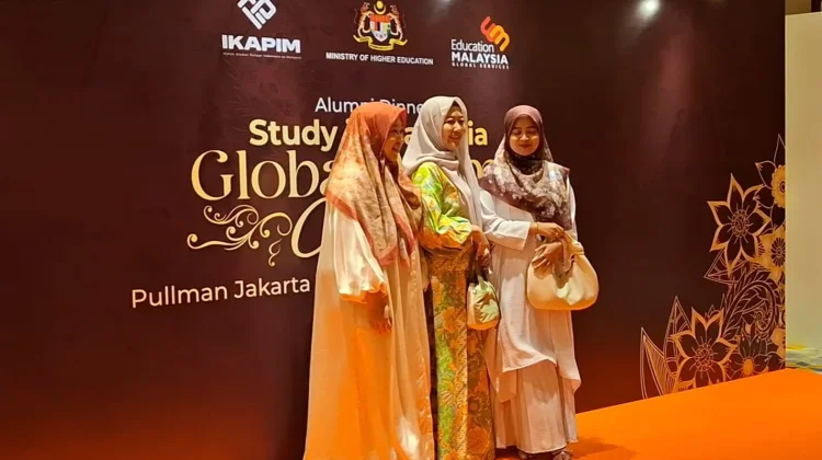 Pagelaran “The Malaysia Alumni Icon Awards & Outlook Forum” di Jakarta