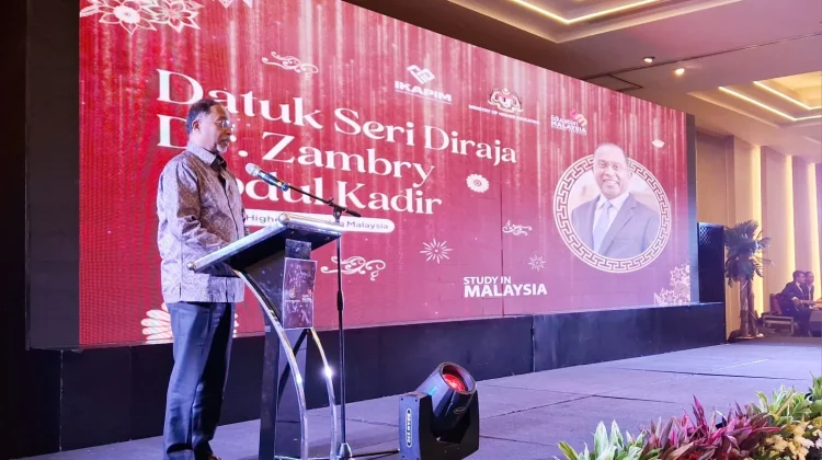 Pagelaran “The Malaysia Alumni Icon Awards & Outlook Forum” di Jakarta