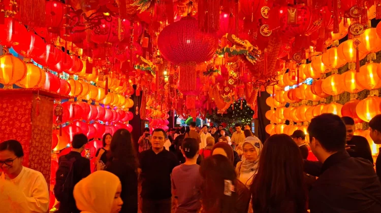 Festival Imlek Jakarta, "Harmony Lantern Walk" Jadi Favorit Warga