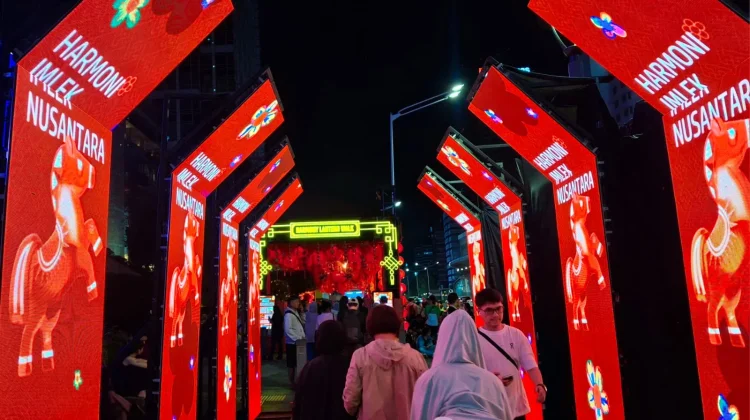Festival Imlek Jakarta, "Harmony Lantern Walk" Jadi Favorit Warga