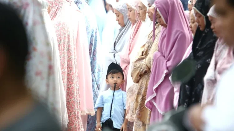 Momen Khidmat Salat Idulfitri di Jakarta