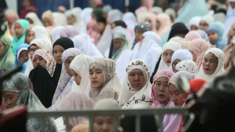 Momen Khidmat Salat Idulfitri di Jakarta