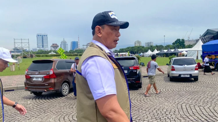Dirut BULOG Tinjau Langsung Persiapan Pasar Murah BULOG di Monas