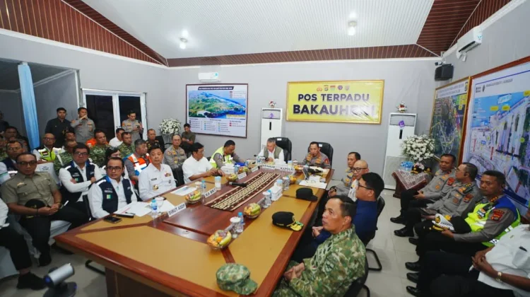 Tinjau Pelabuhan Bakauheni, Kapolri Pastikan Perjalanan Pemudik Aman dan Lancar