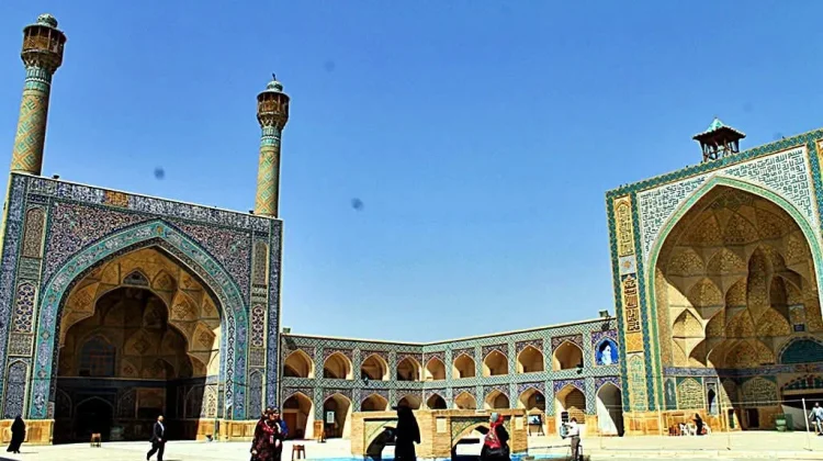 Keindahan dan Keunikan Iran dari Balik Lensa