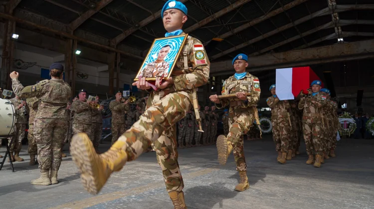UNIFIL Gelar Upacara Penghormatan Terakhir terhadap Jenazah Praka Rico Pramudia