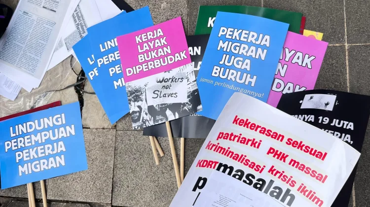 Aliensi Perempuan Indonesia Gelar Aksi Damai di Kawasan Sarinah saat May Day 2026