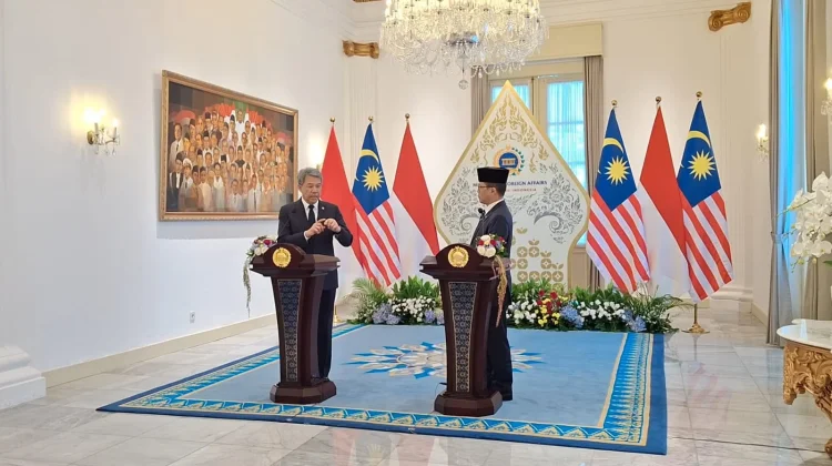 Menlu RI-Malaysia Gelar Pertemuan Komisi Gabungan di Jakarta setelah 8 Tahun