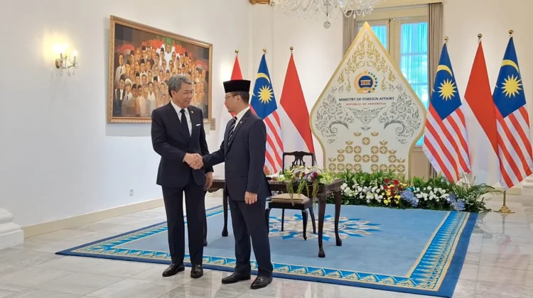 Menlu RI-Malaysia Gelar Pertemuan Komisi Gabungan di Jakarta setelah 8 Tahun