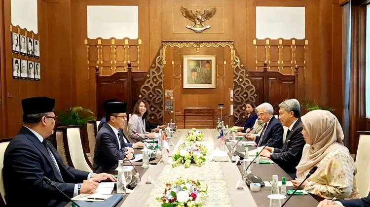 Menlu RI-Malaysia Gelar Pertemuan Komisi Gabungan di Jakarta setelah 8 Tahun