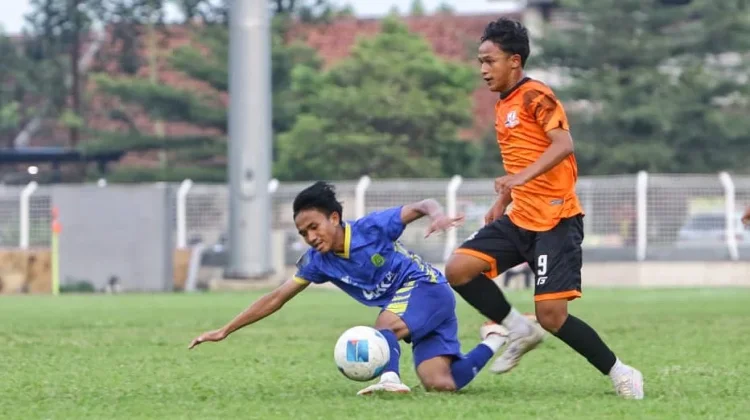 Laga Penuh Drama, Villa 2000 B Sukses Redam Perlawanan Pesik