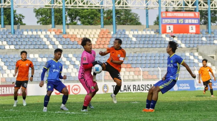 Laga Penuh Drama, Villa 2000 B Sukses Redam Perlawanan Pesik