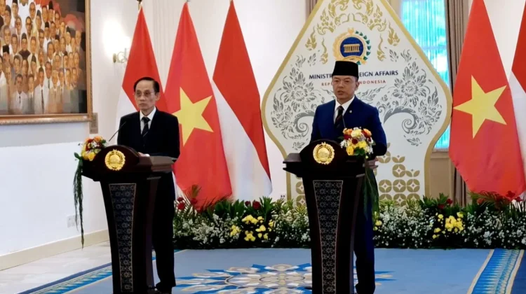 Menlu RI-Menlu Vietnam Gelar Pertemuan Komisi Bersama di Jakarta