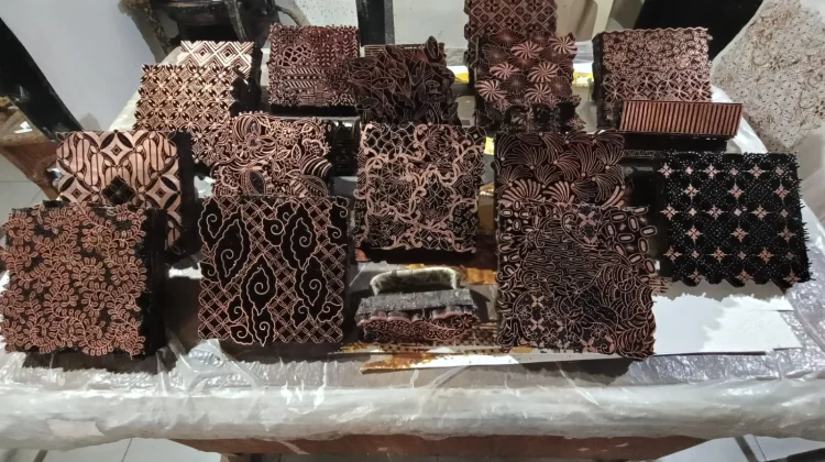 Rumah Batik Komar Lestarikan Sepuluh Ribu Desain