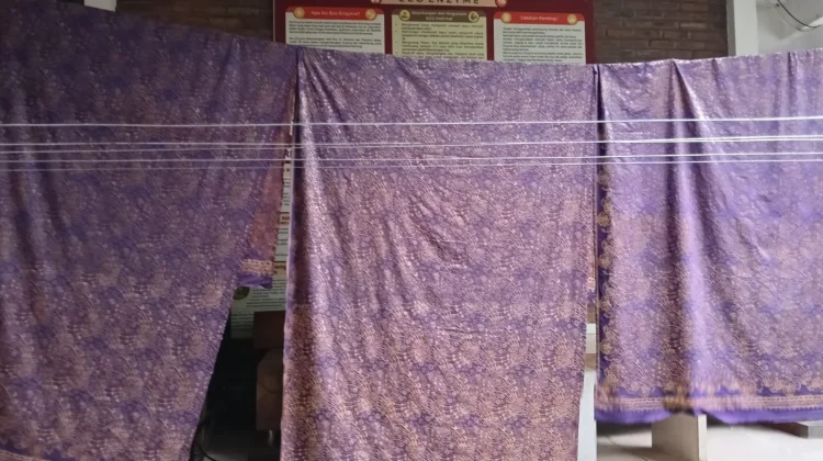 Berita Foto - Rumah Batik Komar Lestarikan Sepuluh Ribu Desain - RRI.co.id