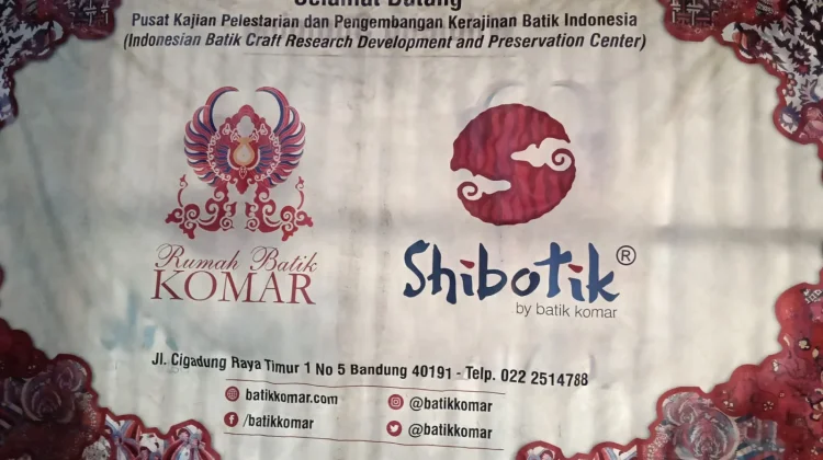 Rumah Batik Komar Lestarikan Sepuluh Ribu Desain