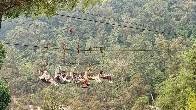 Menikmati Keindahan Bukit Rengganis, Wisata Alam Hits Penuh Pesona