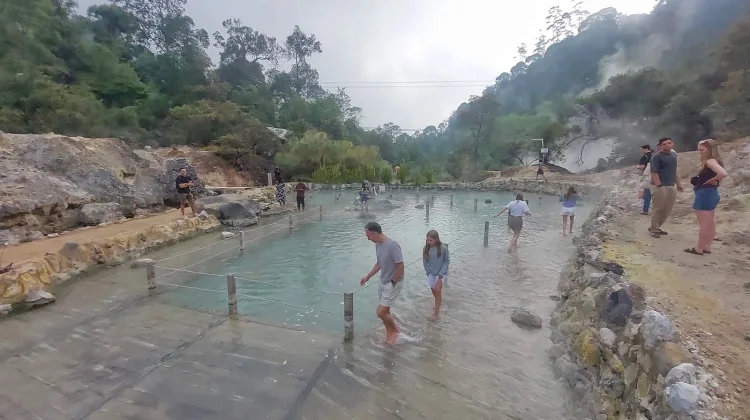 Menikmati Keindahan Bukit Rengganis, Wisata Alam Hits Penuh Pesona