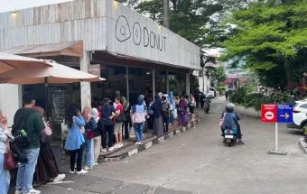 Hari Kedua Libur Panjang Kenaikan Yesus Kristus, Blok M Ramai oleh Pengunjung