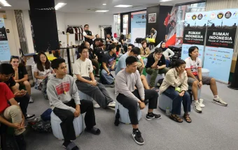 Dukung Perjuangan Para Atlet, WNI Gelar Nobar di 'Rumah Indonesia'