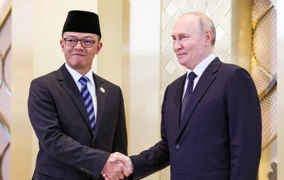 Presiden Putin Sambut Hangat Kehadiran Menlu RI di KTT ASEAN-Rusia