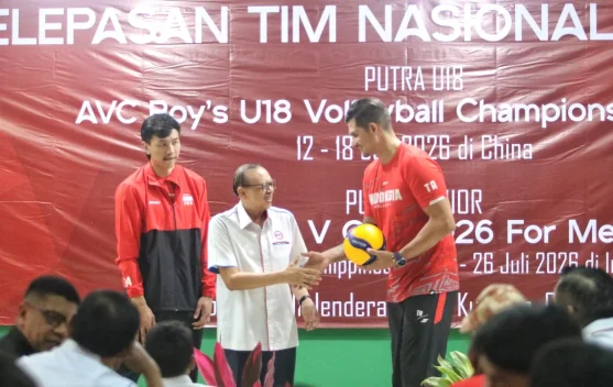 Berita Foto - Satu Semangat, Timnas Senior dan Junior Siap Berjuang Harumkan Indonesia di Asia - RRI.co.id