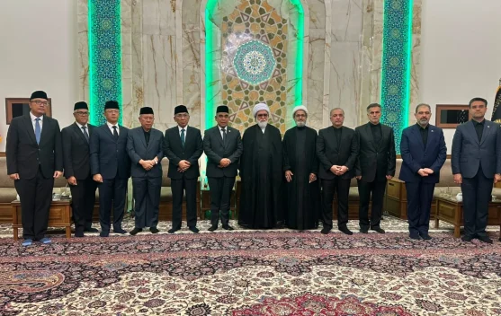 Menlu RI Berikan Penghormatan Terakhir ke Ayatollah Ali Khamenei di Mashhad